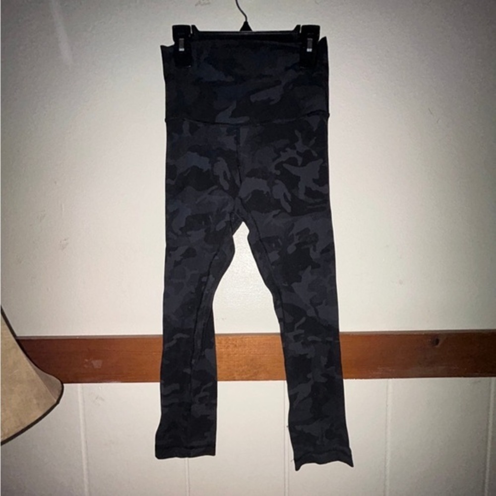 Lululemon athletica size 4 camo align leggings 23 inch